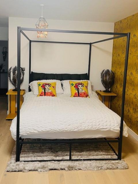 Crow Nest Apartamento Barton on Sea Exterior foto